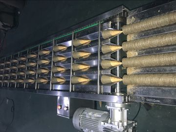 シュナイダーPLCのコントローラーが付いている機械を作っている自動化されたアイスクリーム・コーン